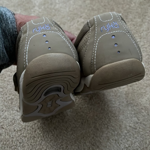 Ryka T Strap walking shoes - Picture 8 of 11